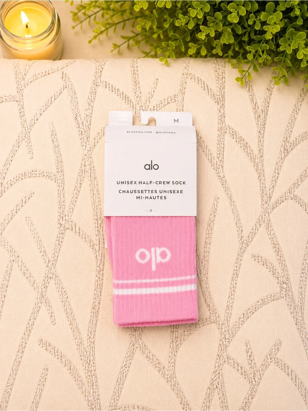 Alo Unisex Half-Crew Sock NWT in Sweet Pink/White ~ Size M